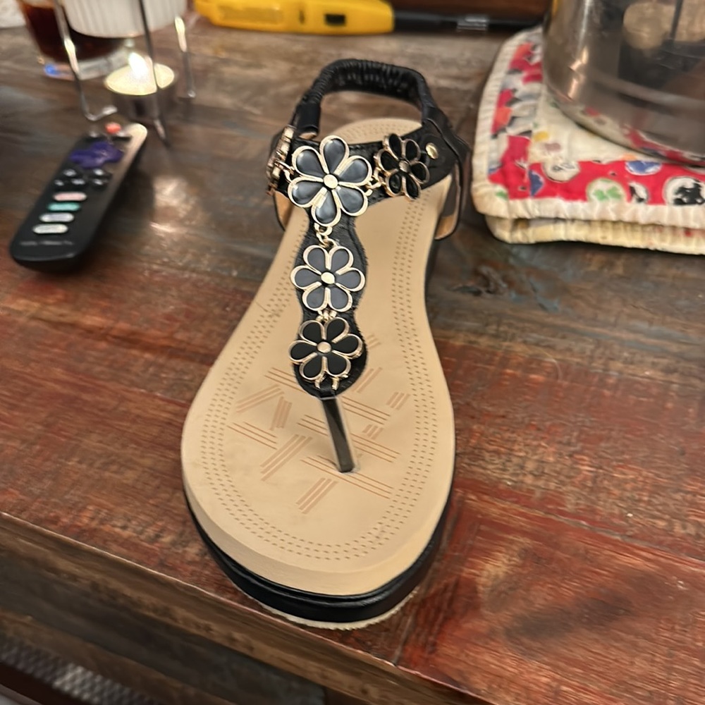 Sandals - Picture 5 of 5